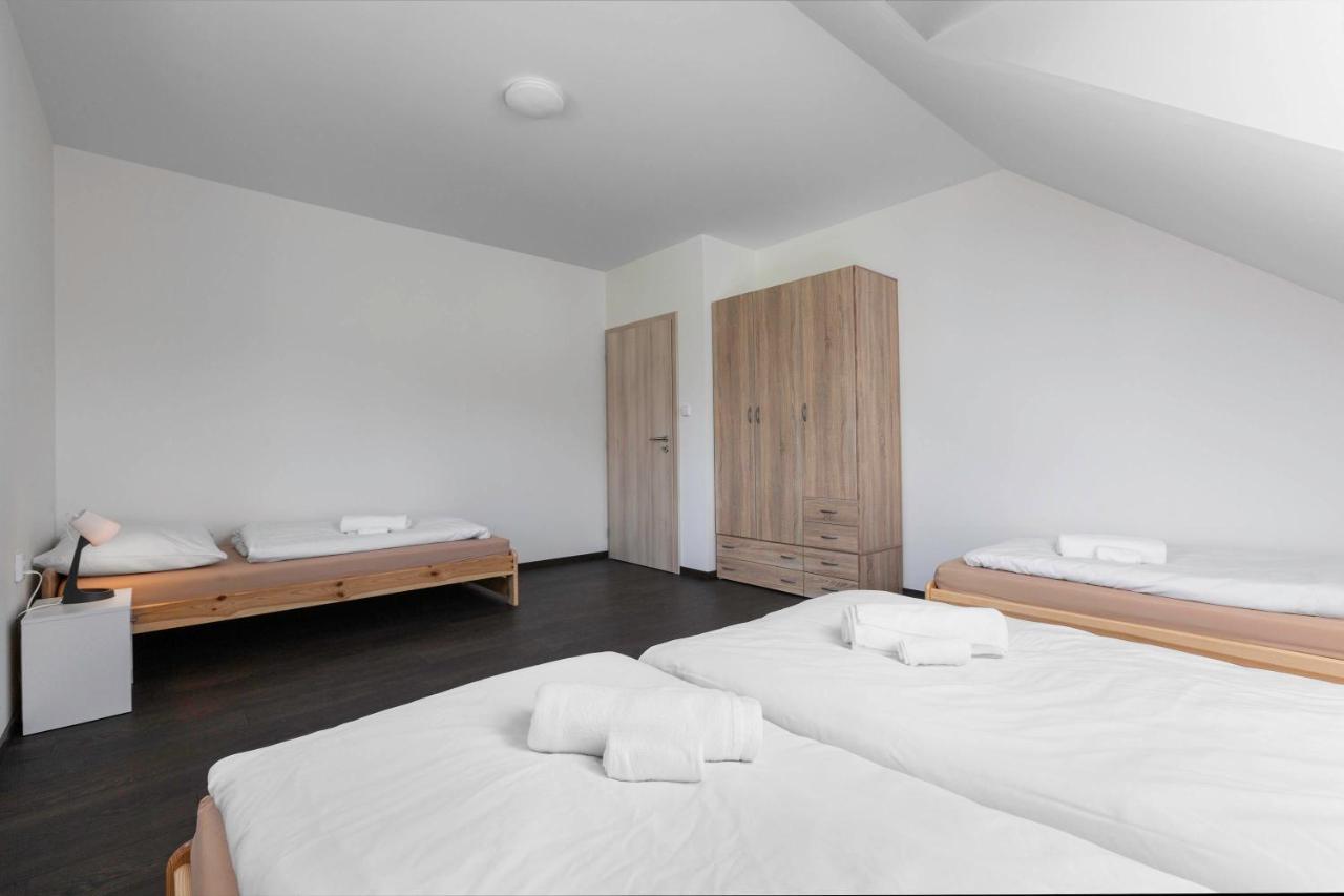 Holiday House Adam Prosecne Εξωτερικό φωτογραφία