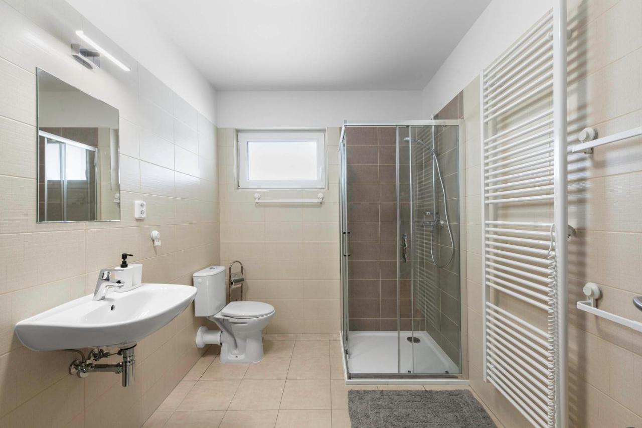 Holiday House Adam Prosecne Εξωτερικό φωτογραφία
